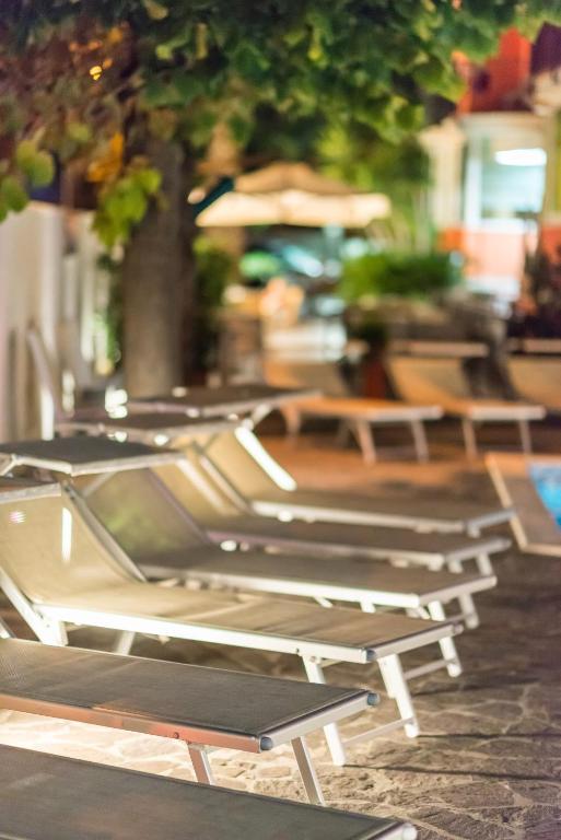 Hotel Fenix San Benedetto del Tronto Esterno foto
